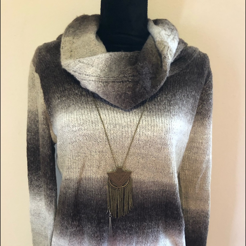 Cowl neck sweater !